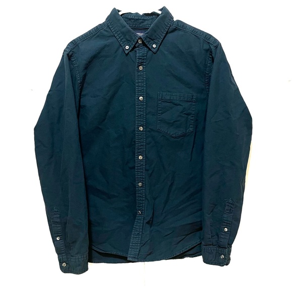 AEO Deep Blue Button Down - Picture 1 of 1